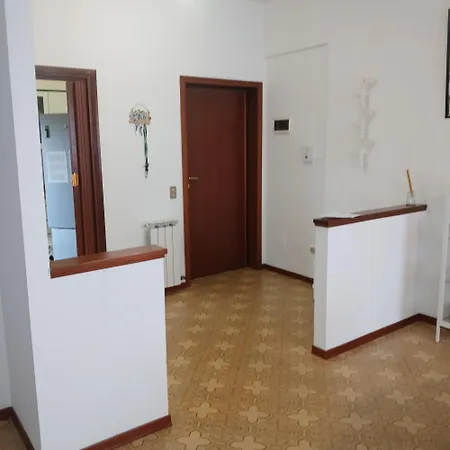 Grande E Luminoso Apartamento *