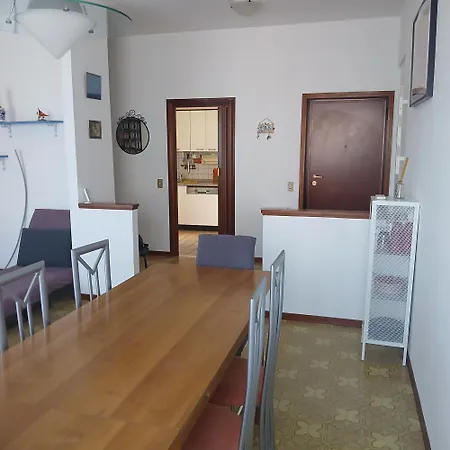 Apartamento Grande E Luminoso